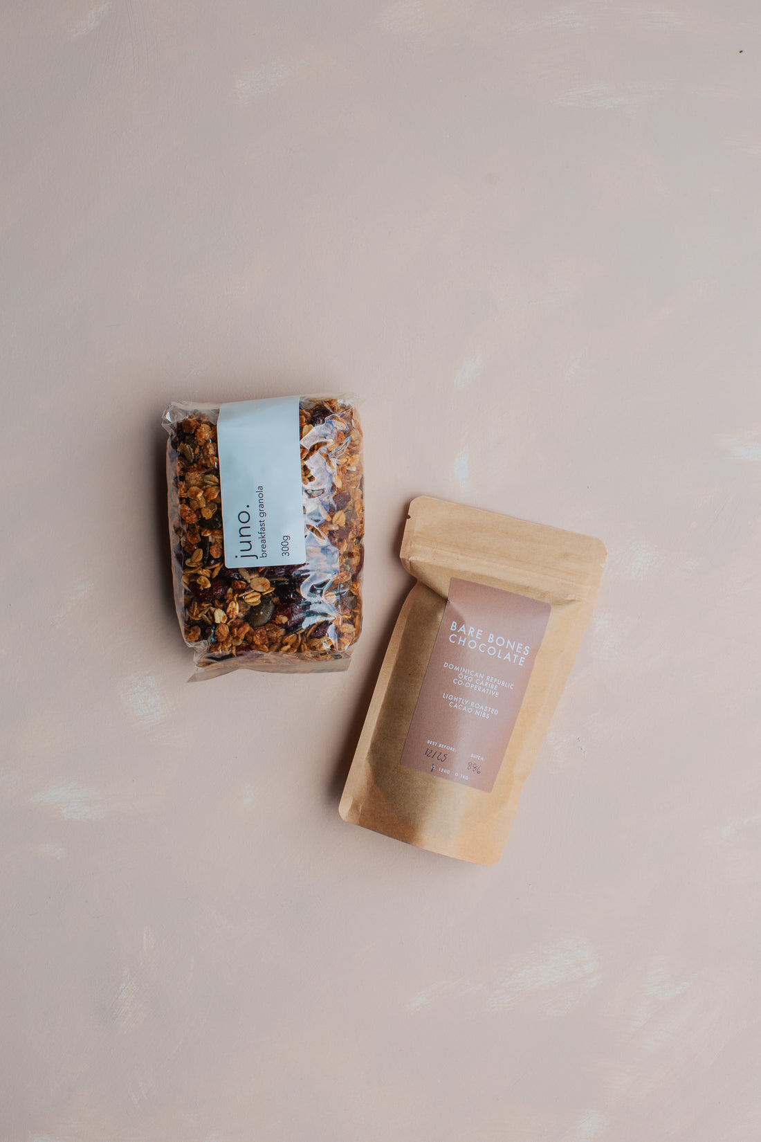 Juno. Granola